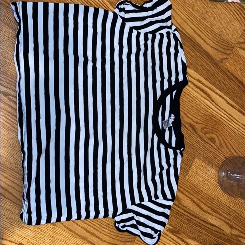 Striped cropped tee